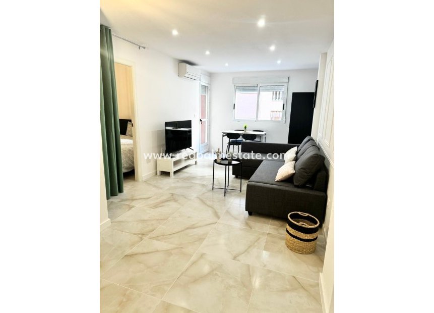 Reventa - Apartamento -
Torrevieja - Centro Torrevieja