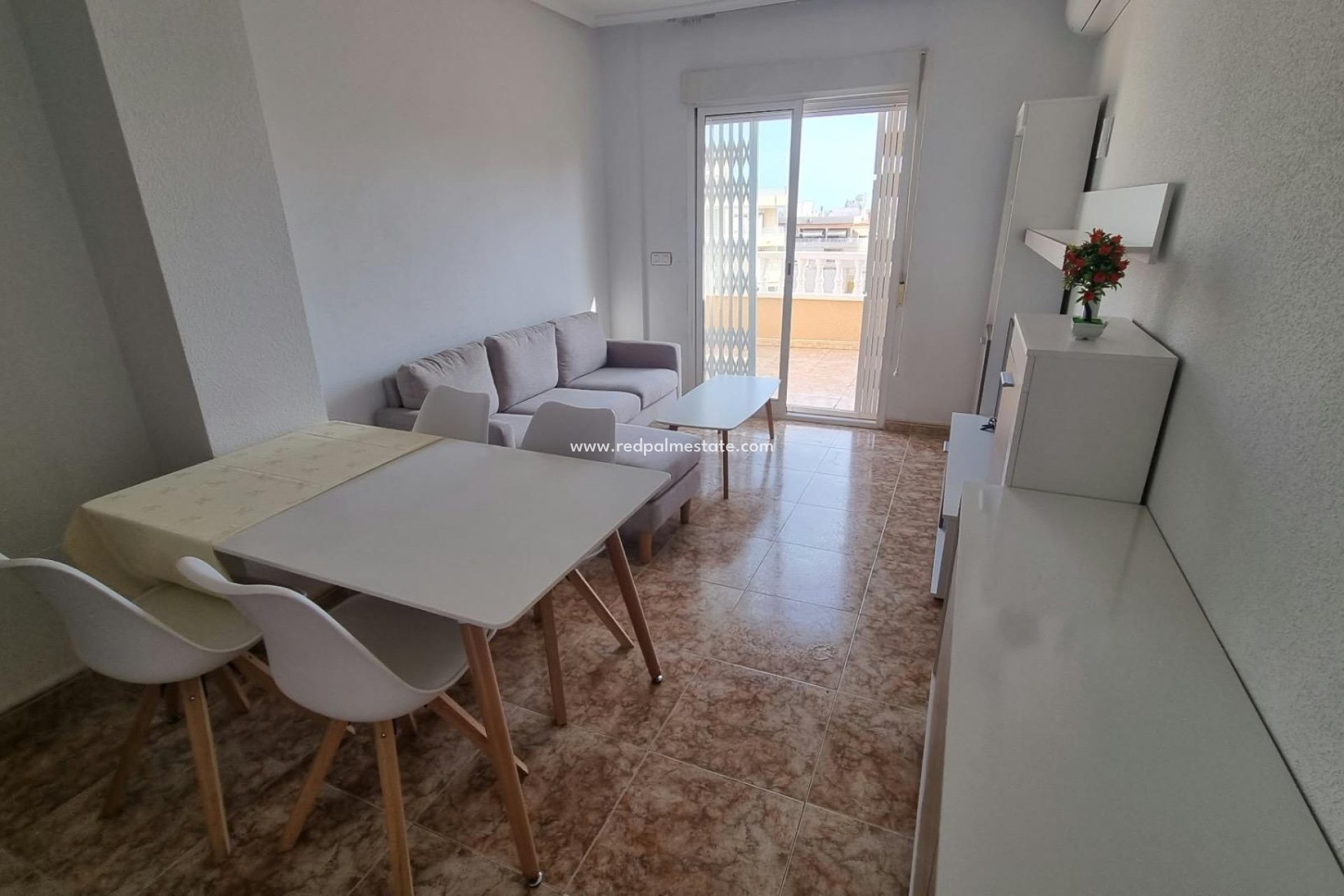 Reventa - Apartamento -
Torrevieja - Centro Torrevieja