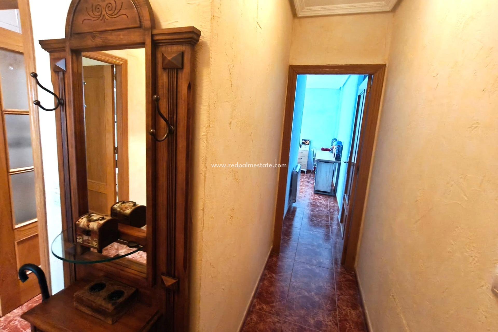Reventa - Apartamento -
Torrevieja - Centro Torrevieja