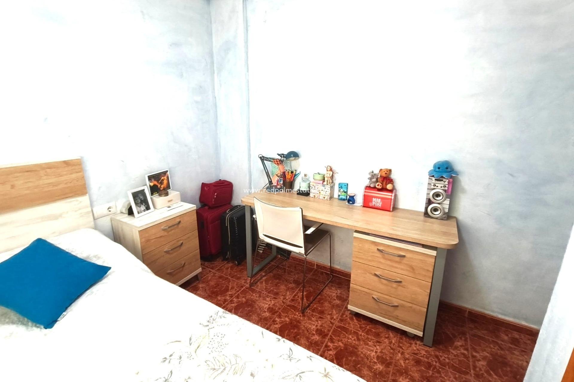 Reventa - Apartamento -
Torrevieja - Centro Torrevieja