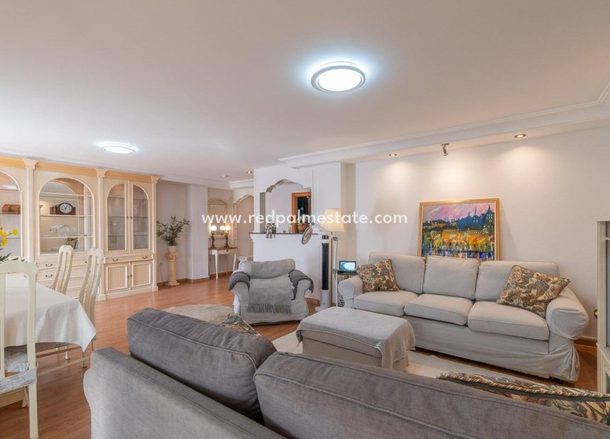 Reventa - Apartamento -
Torrevieja - Centro Torrevieja
