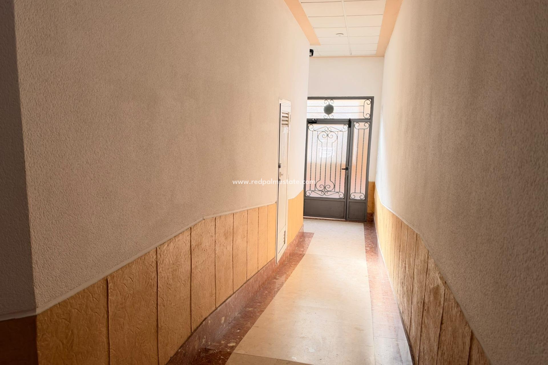 Reventa - Apartamento -
Torrevieja - Centro Torrevieja