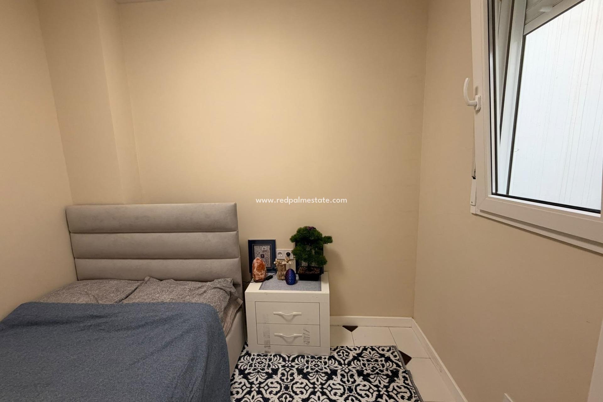 Reventa - Apartamento -
Torrevieja - Centro Torrevieja