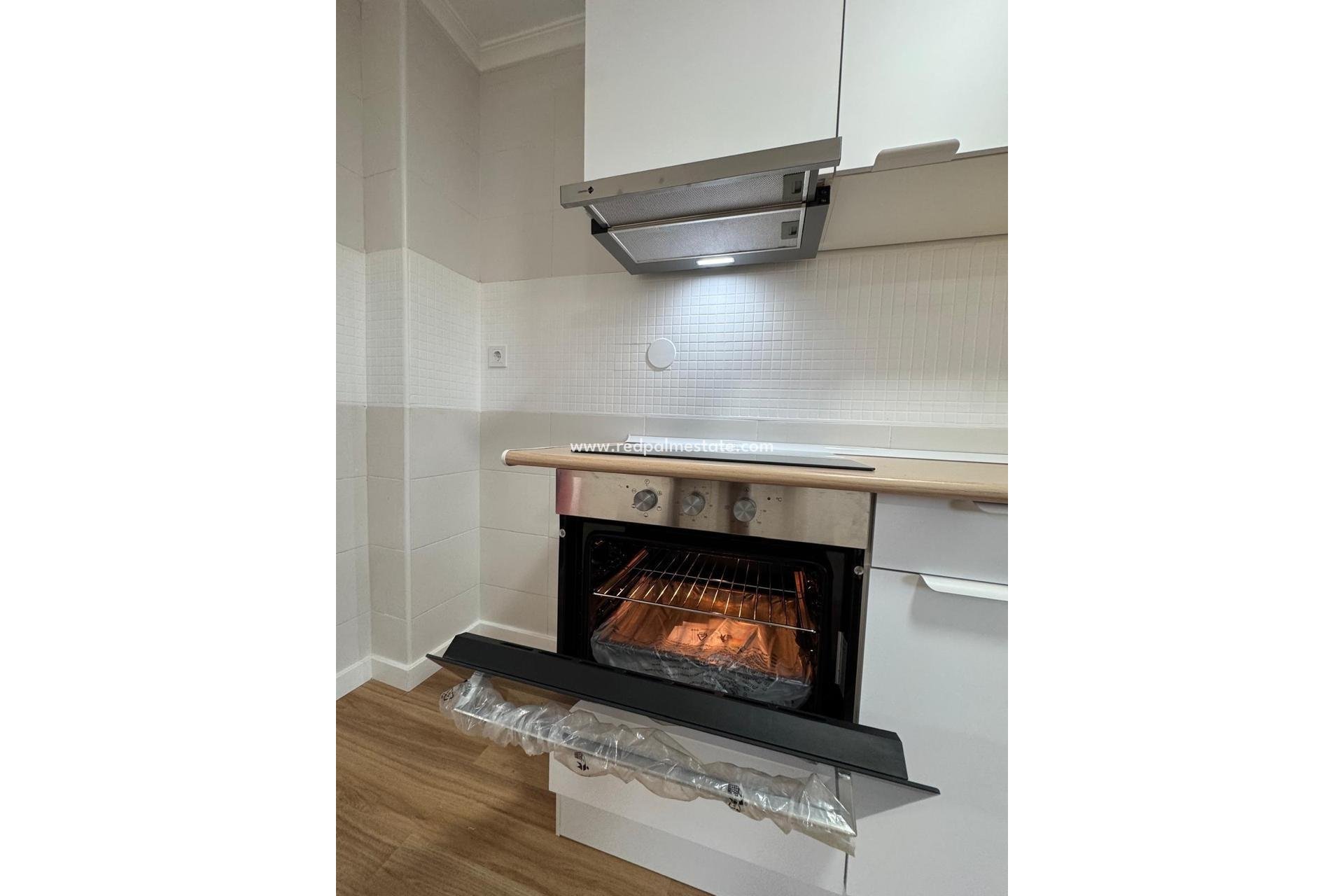Reventa - Apartamento -
Torrevieja - Centro Torrevieja