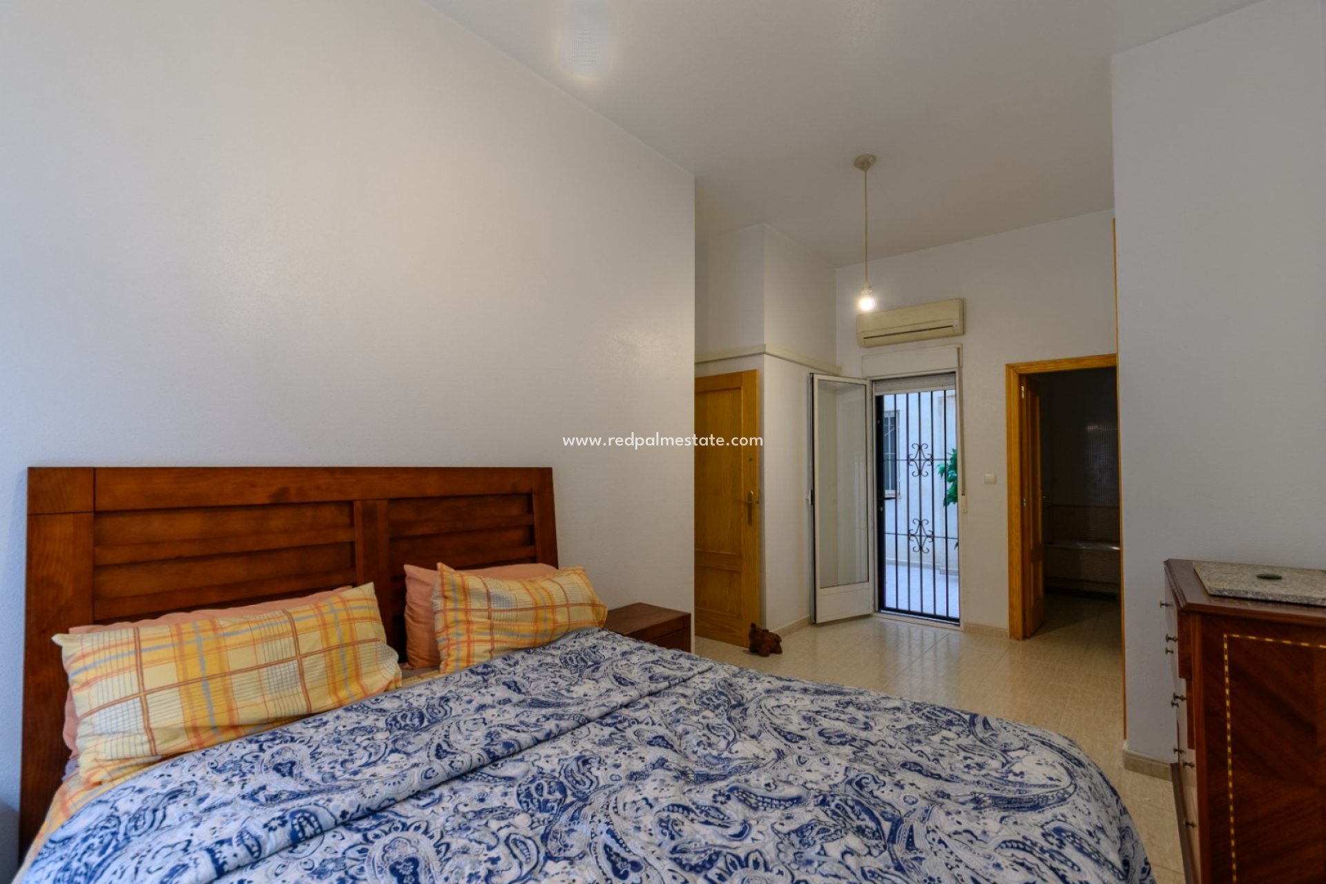 Reventa - Apartamento -
Torrevieja - Centro Torrevieja