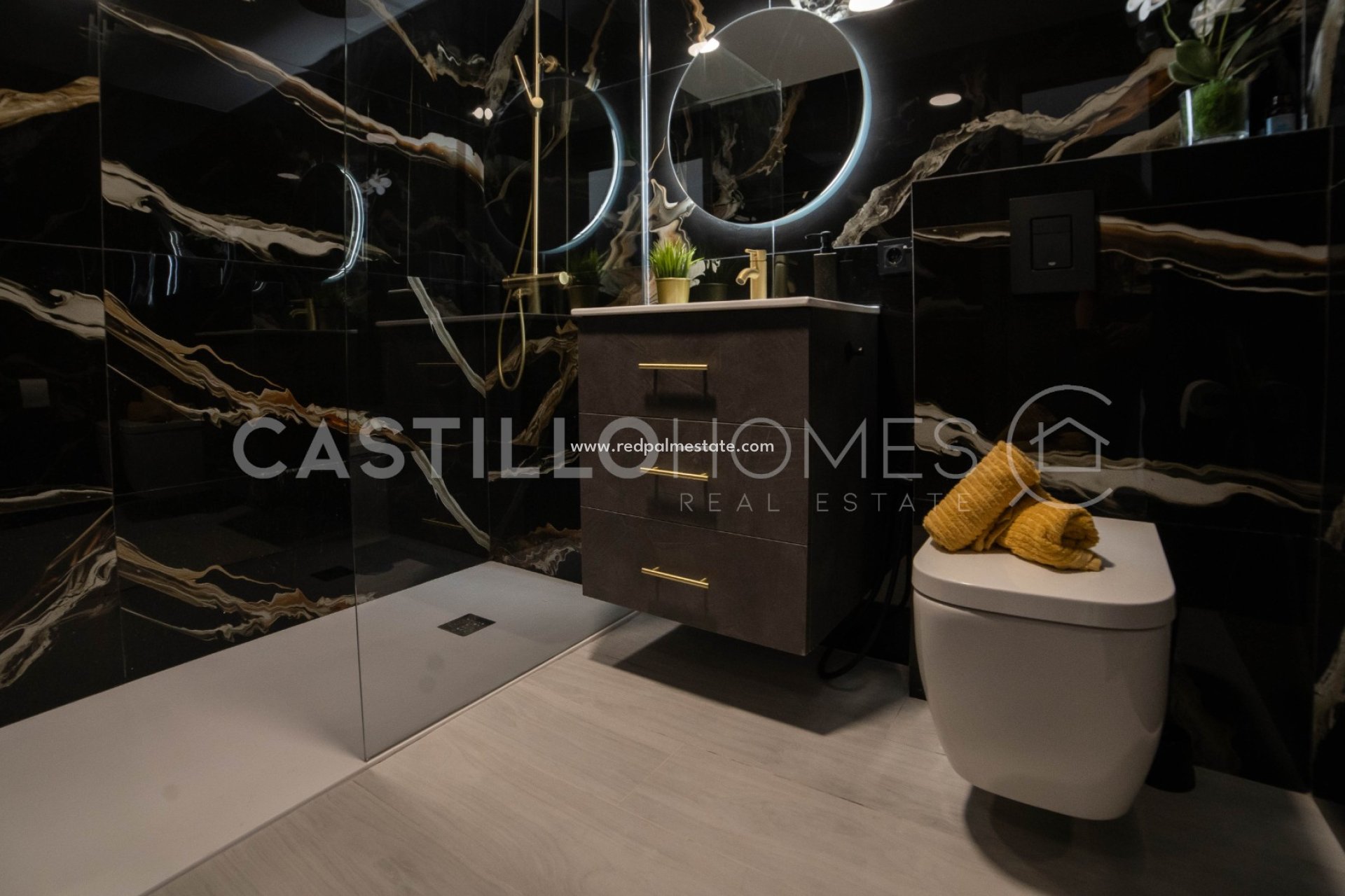 Reventa - Apartamento -
Torrevieja - Centro Torrevieja