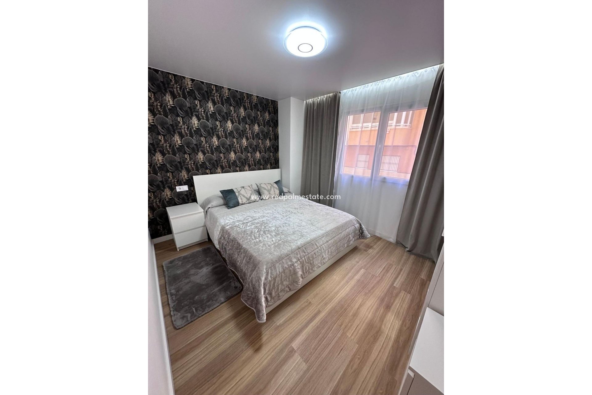 Reventa - Apartamento -
Torrevieja - Centro Torrevieja