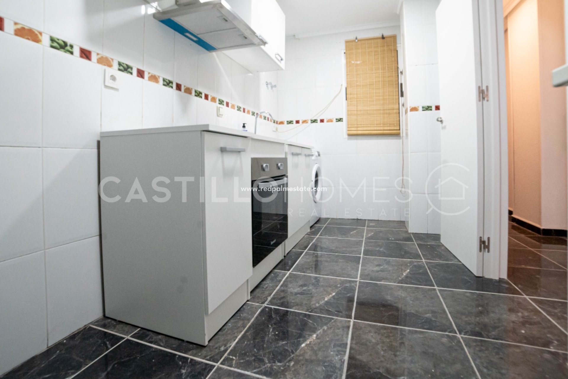 Reventa - Apartamento -
Torrevieja - Centro Torrevieja