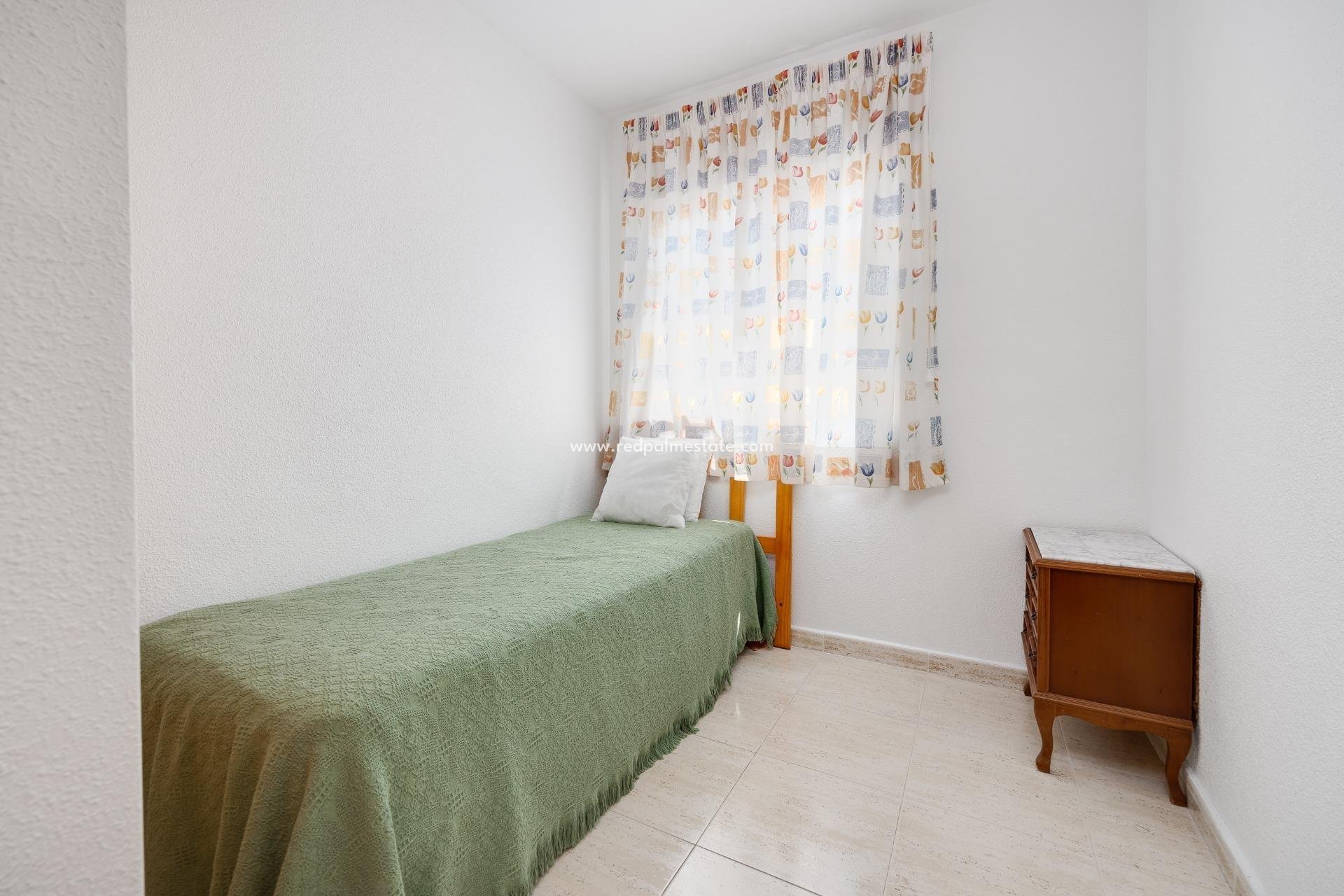 Reventa - Apartamento -
Torrevieja - Centro Torrevieja