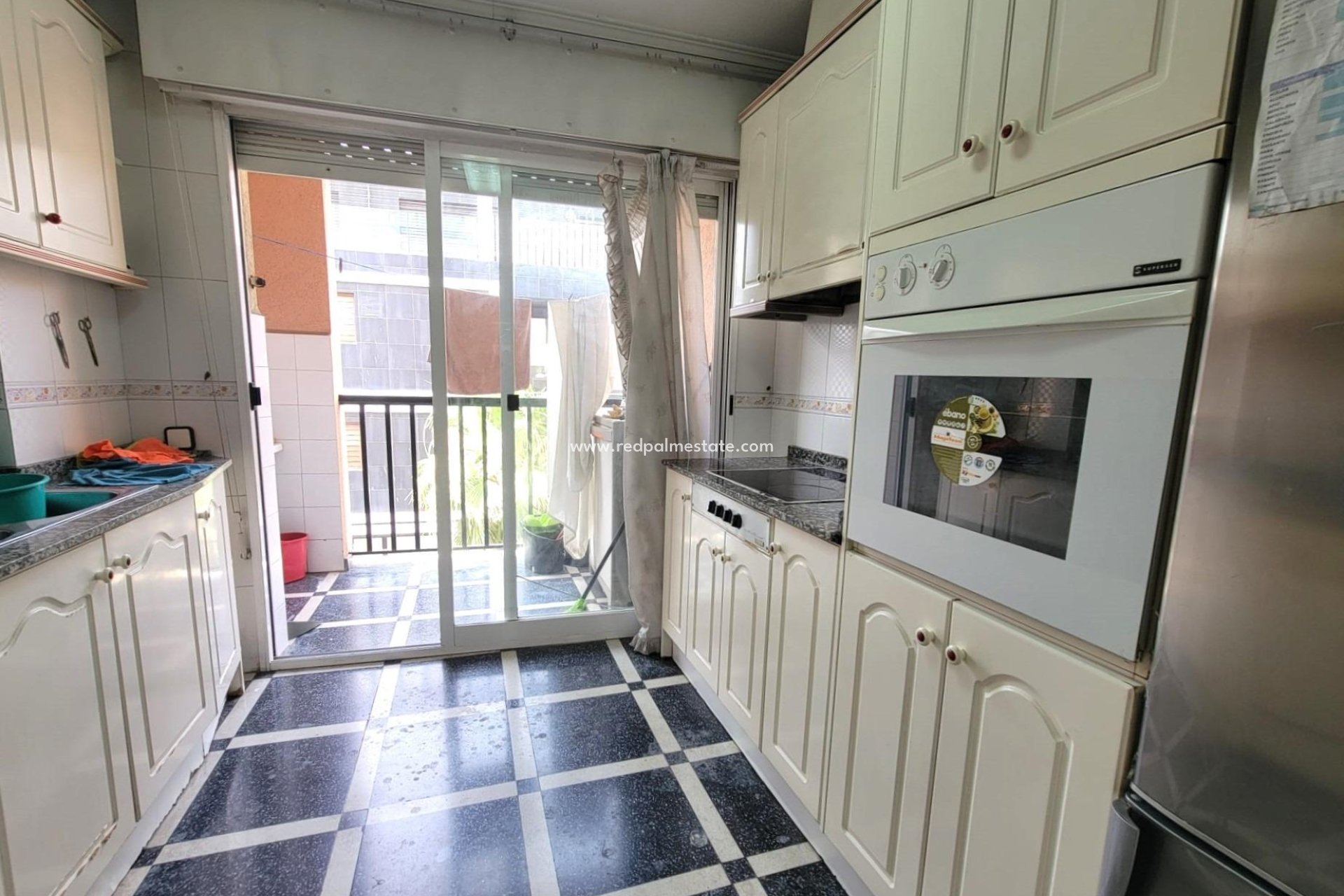 Reventa - Apartamento -
Torrevieja - Centro Torrevieja