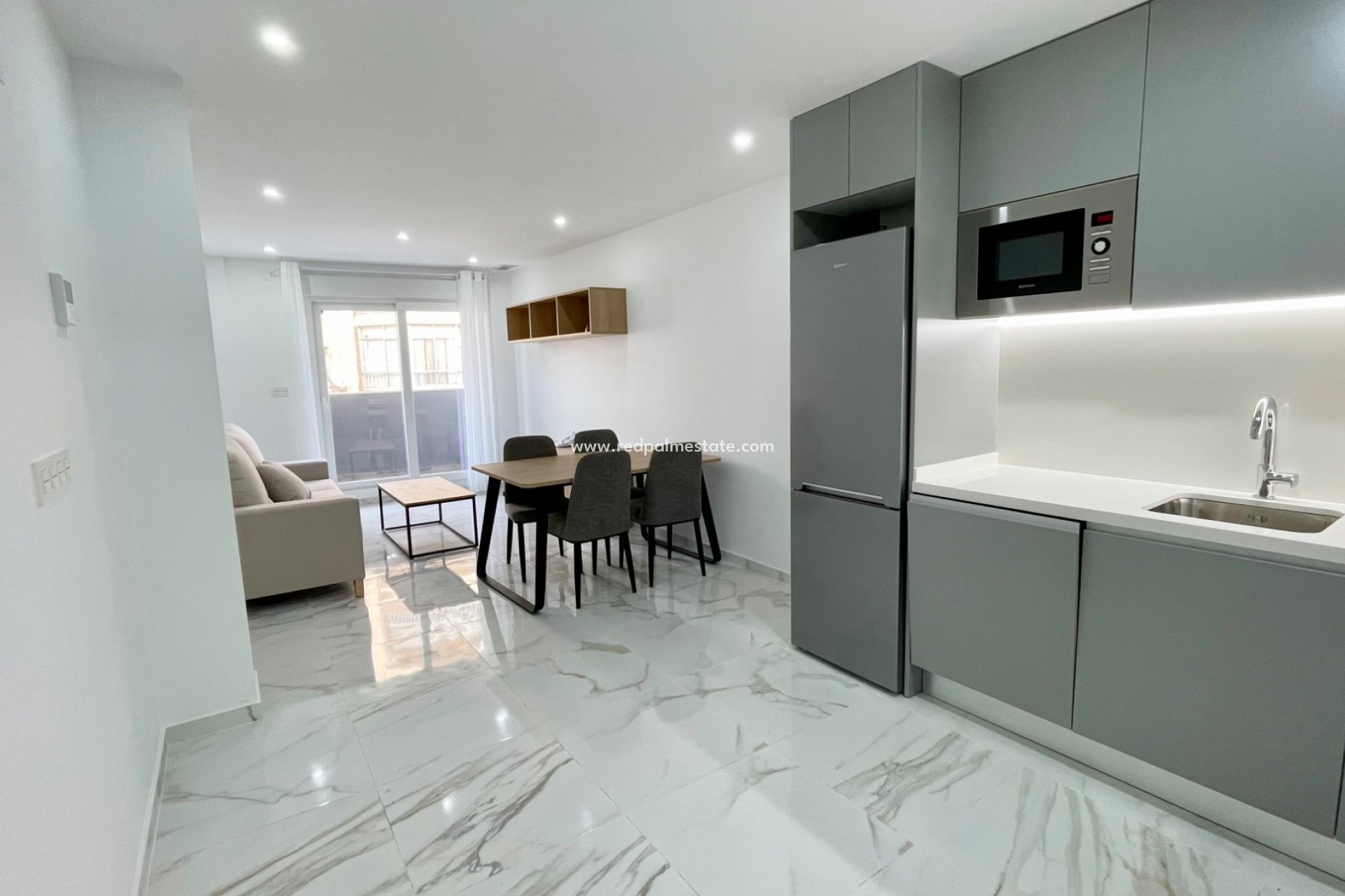 Reventa - Apartamento -
Torrevieja - Centro Torrevieja