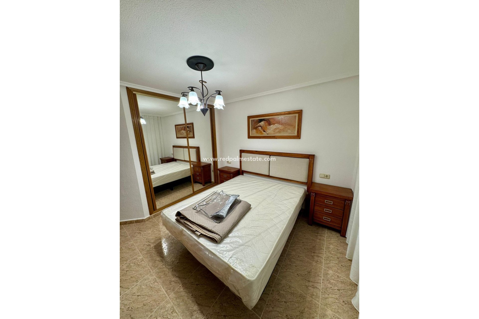 Reventa - Apartamento -
Torrevieja - Centro Torrevieja