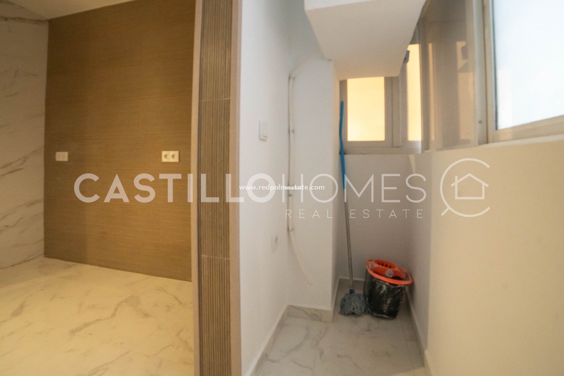 Reventa - Apartamento -
Torrevieja - Centro Torrevieja