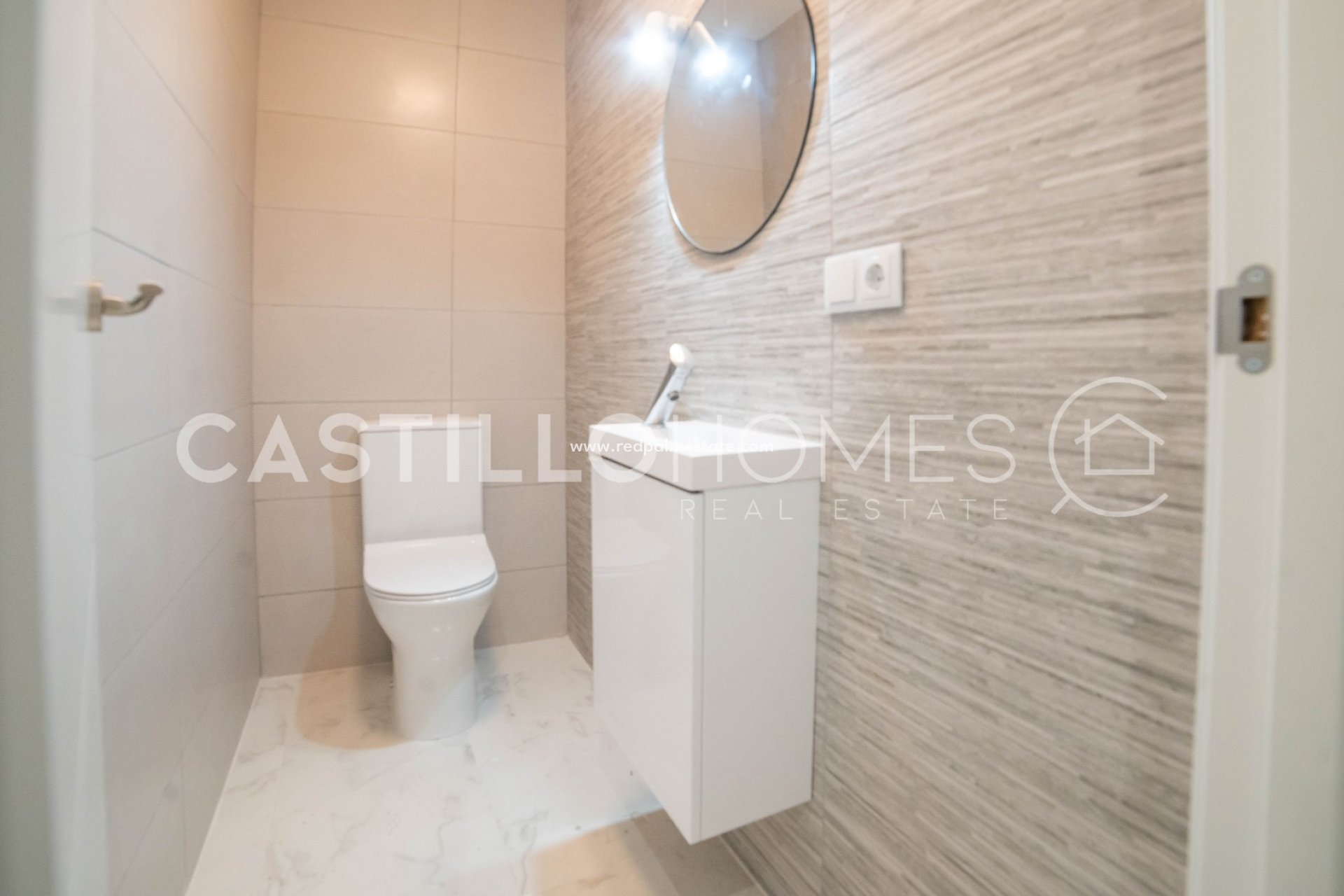 Reventa - Apartamento -
Torrevieja - Centro Torrevieja