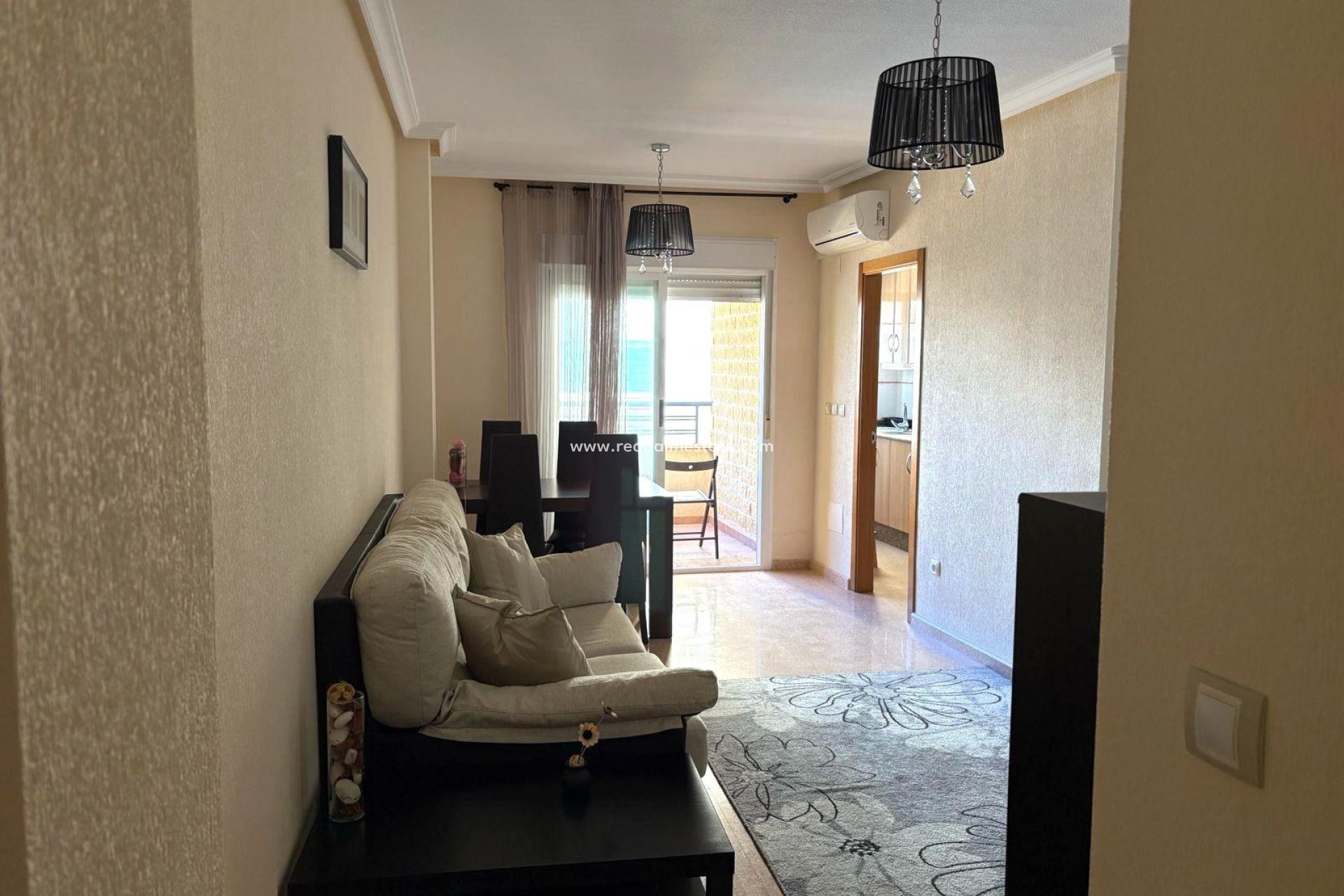Reventa - Apartamento -
Torrevieja - Centro Torrevieja