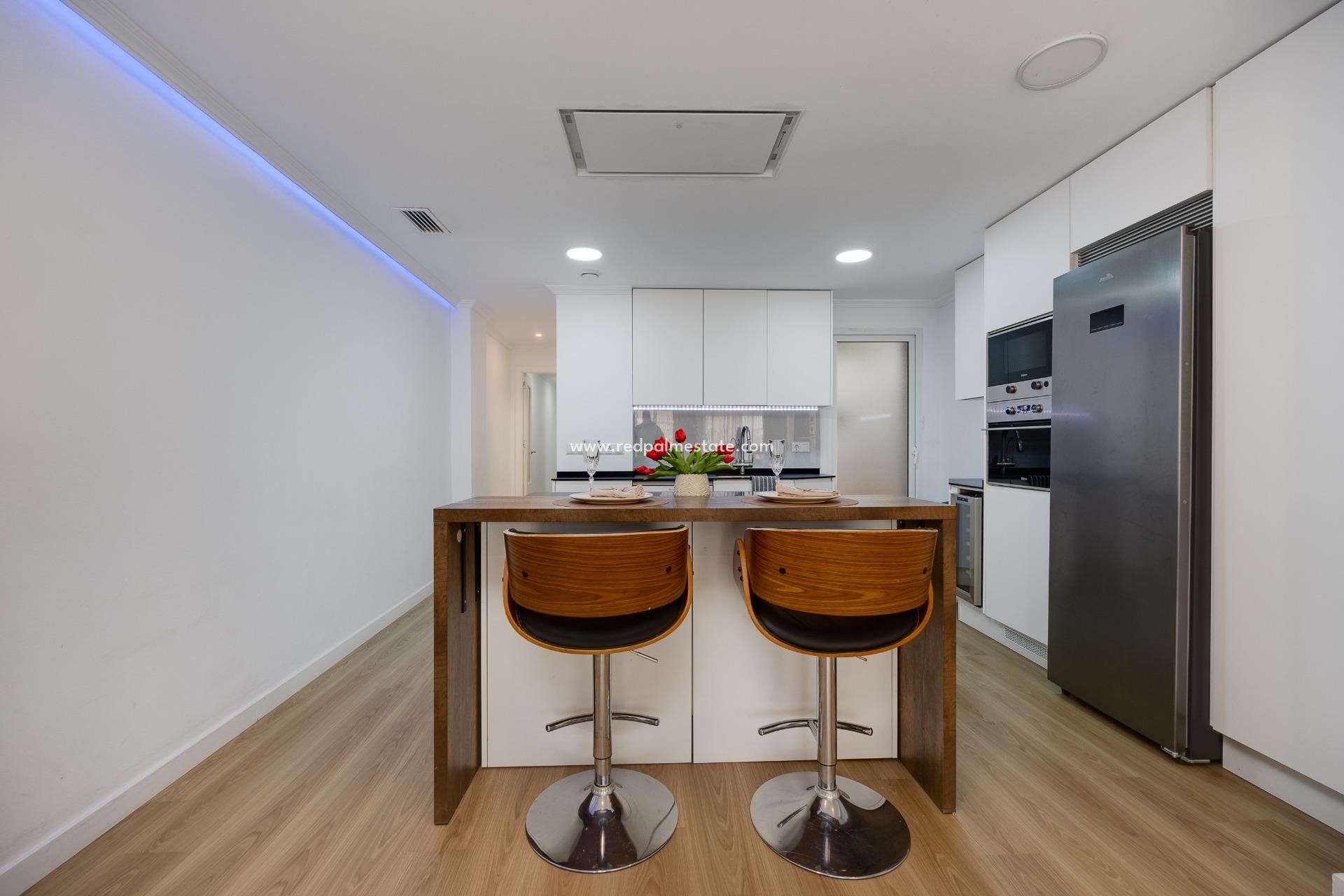 Reventa - Apartamento -
Torrevieja - Centro Torrevieja