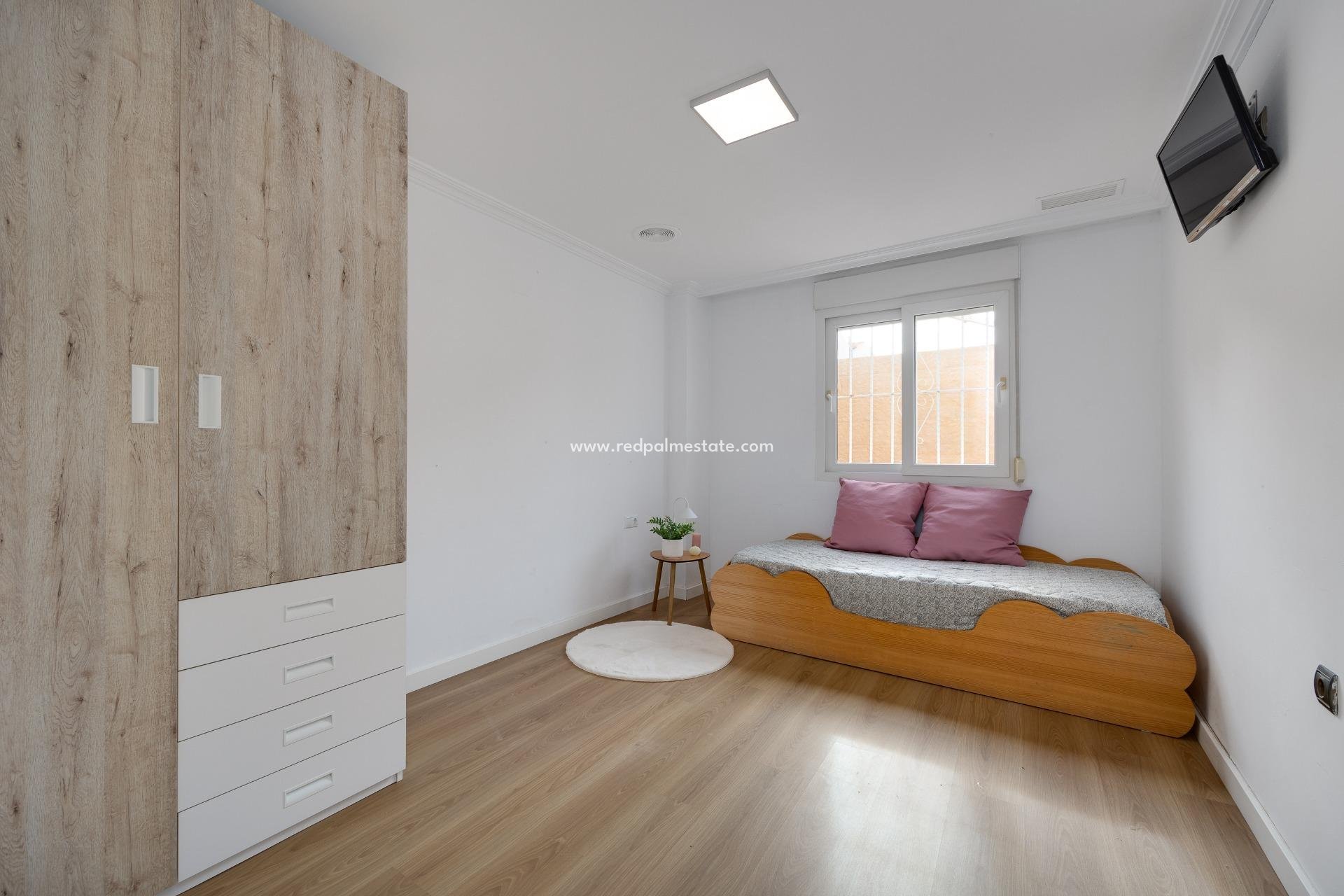 Reventa - Apartamento -
Torrevieja - Centro Torrevieja