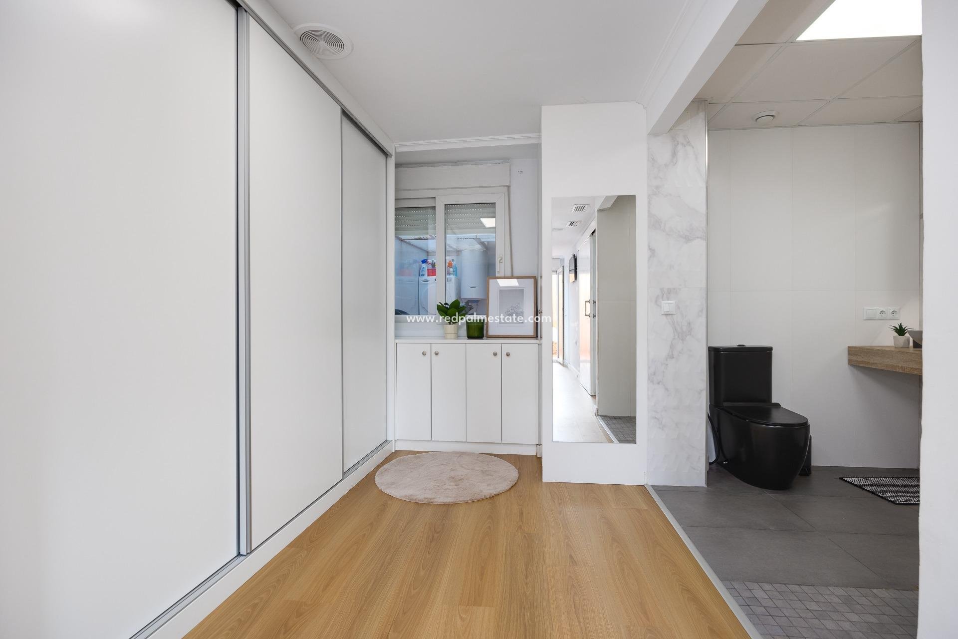 Reventa - Apartamento -
Torrevieja - Centro Torrevieja