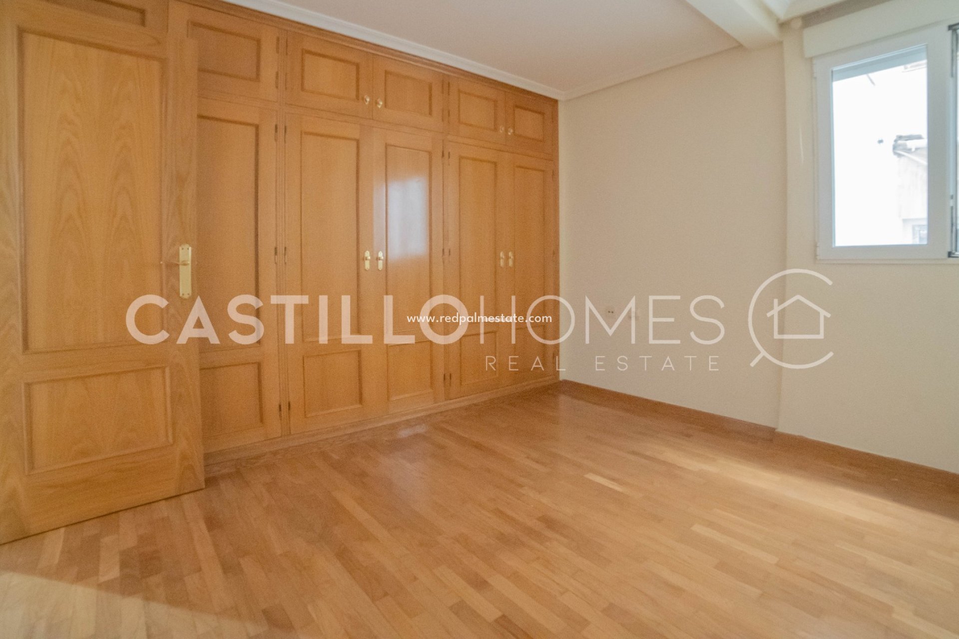 Reventa - Apartamento -
Torrevieja - Centro Torrevieja