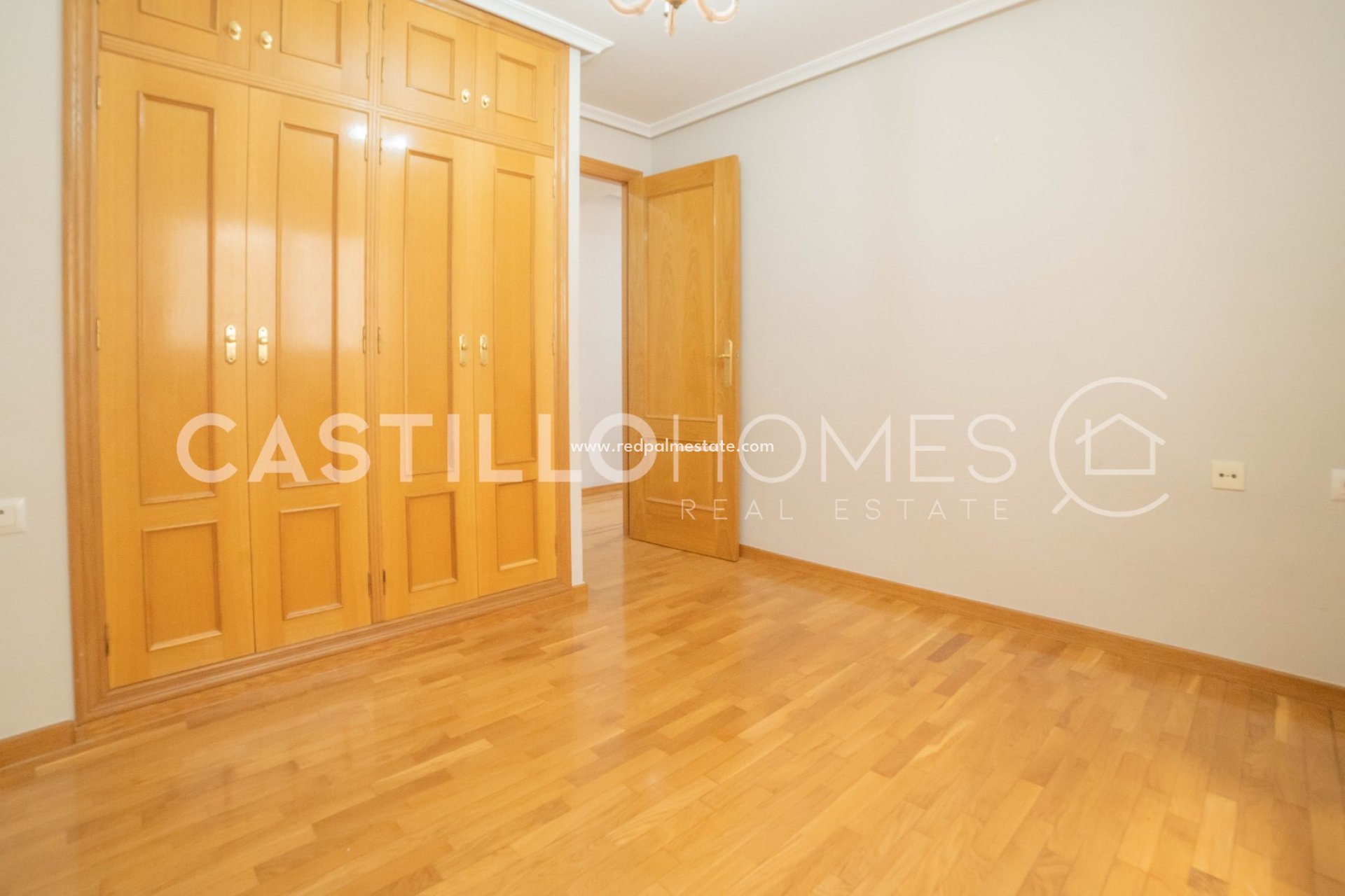 Reventa - Apartamento -
Torrevieja - Centro Torrevieja