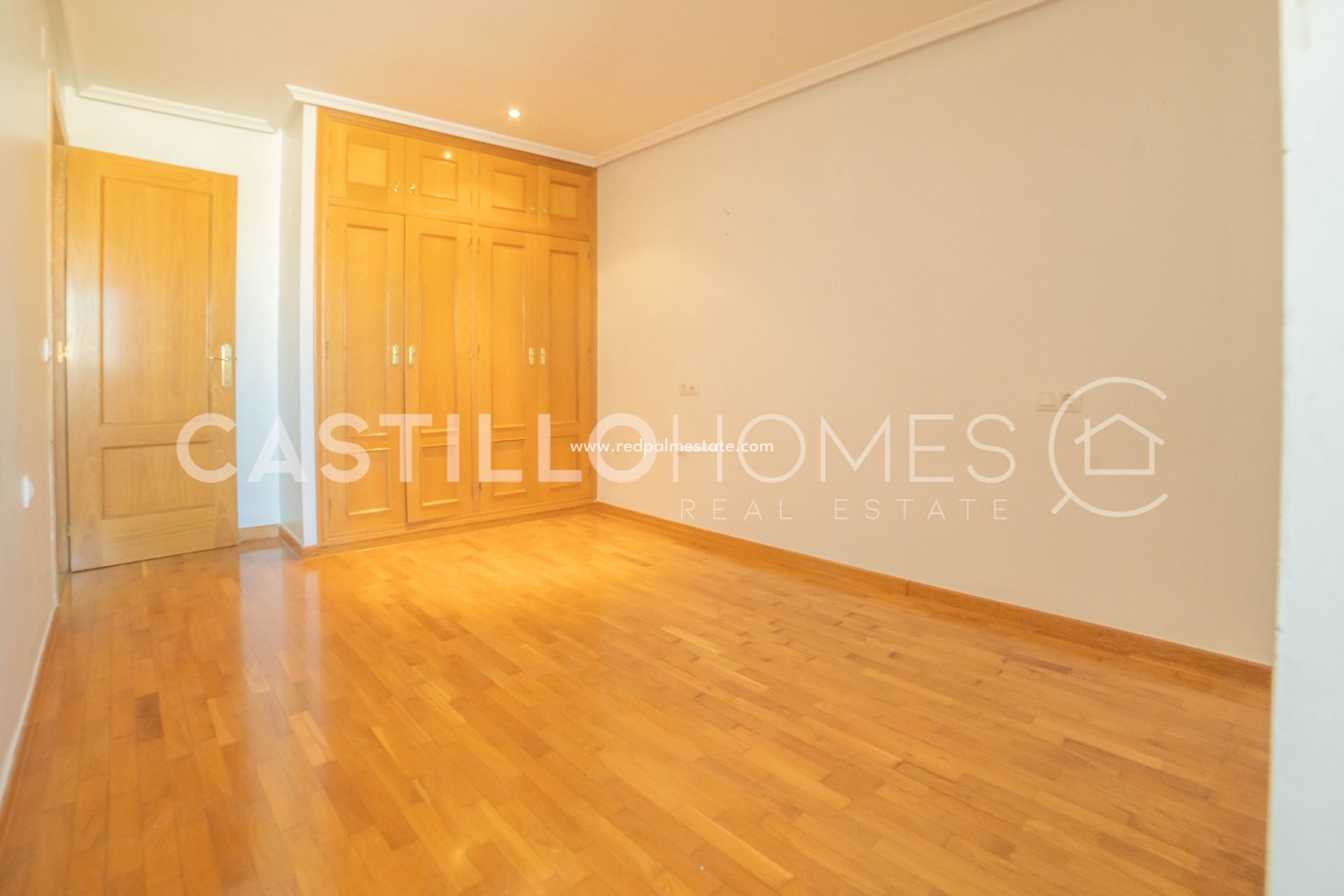 Reventa - Apartamento -
Torrevieja - Centro Torrevieja