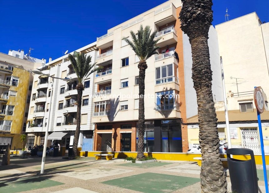 Reventa - Apartamento -
Torrevieja - Centro Torrevieja