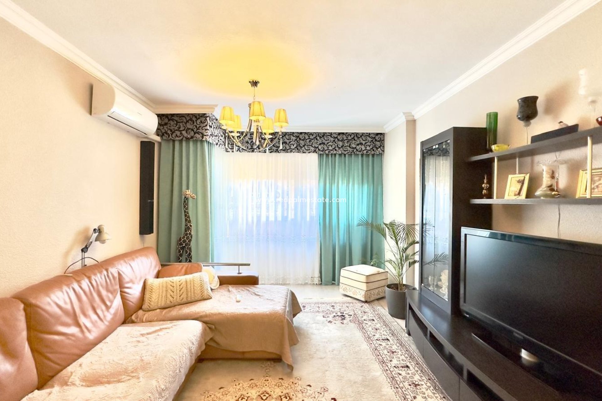 Reventa - Apartamento -
Torrevieja - Centro Torrevieja