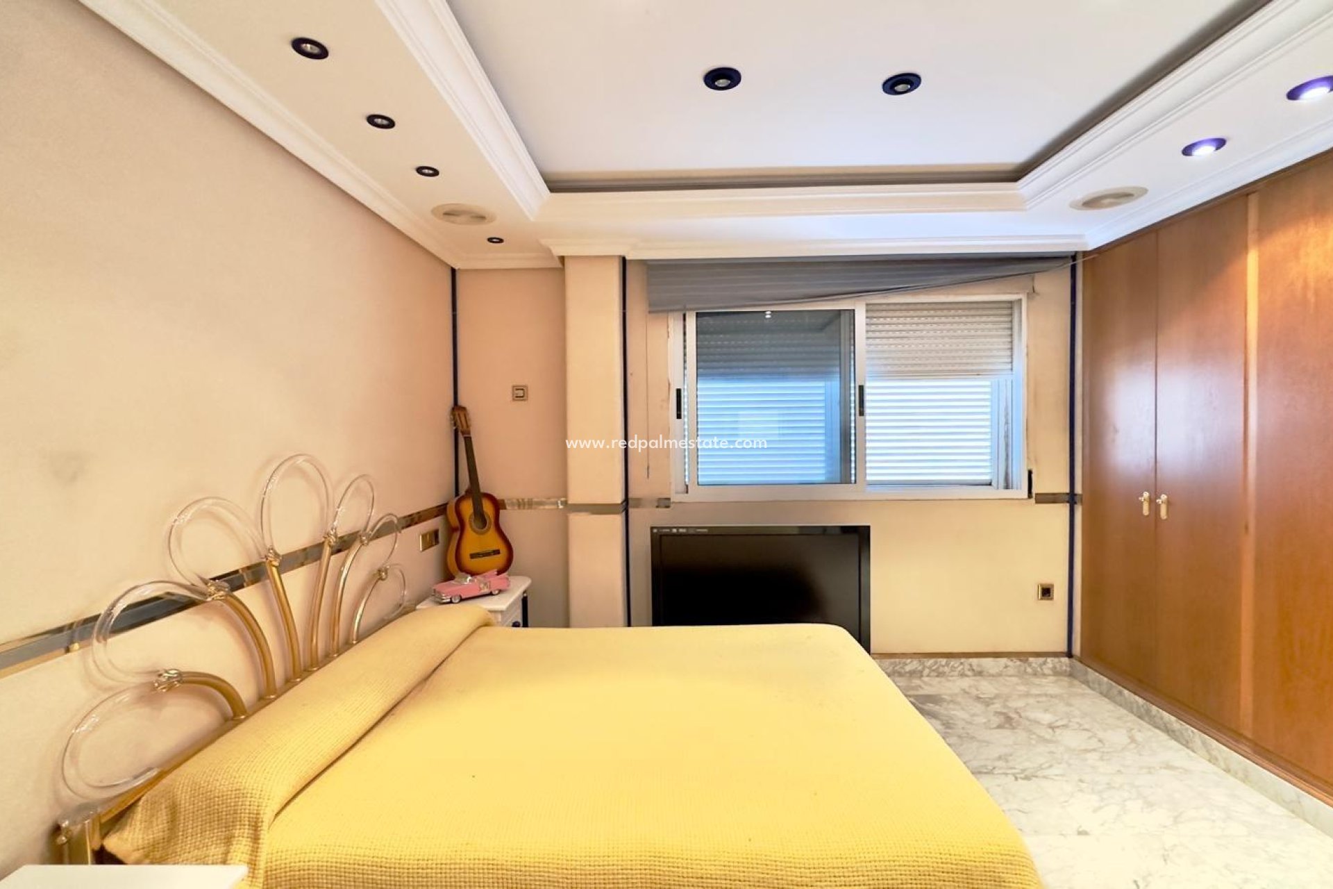 Reventa - Apartamento -
Torrevieja - Centro Torrevieja