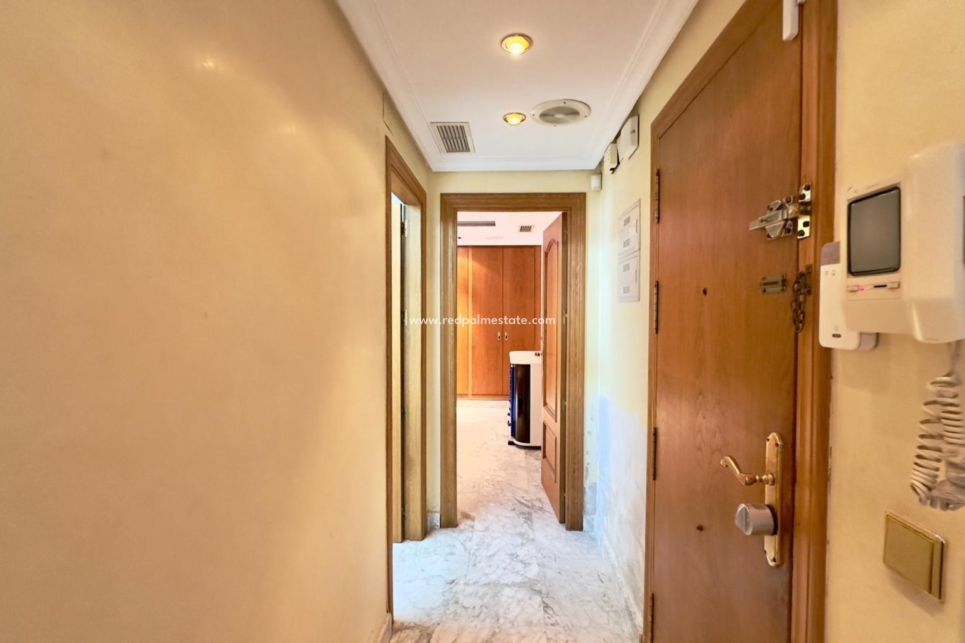 Reventa - Apartamento -
Torrevieja - Centro Torrevieja