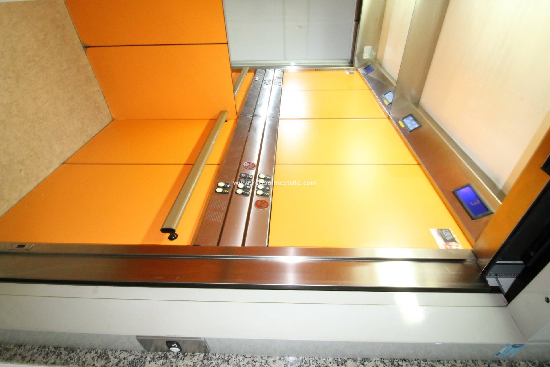 Reventa - Apartamento -
Torrevieja - Centro Torrevieja