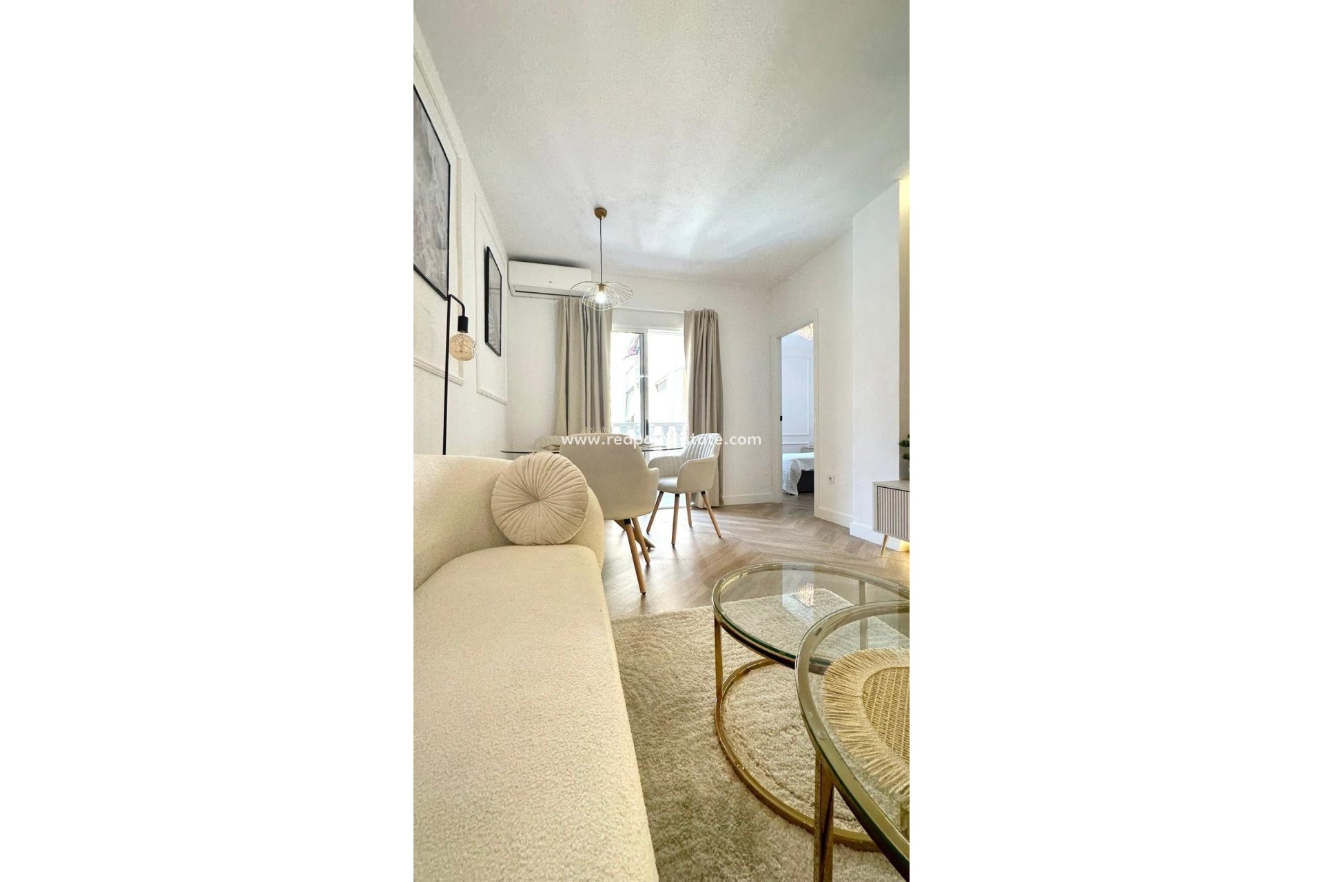 Reventa - Apartamento -
Torrevieja - Centro Torrevieja