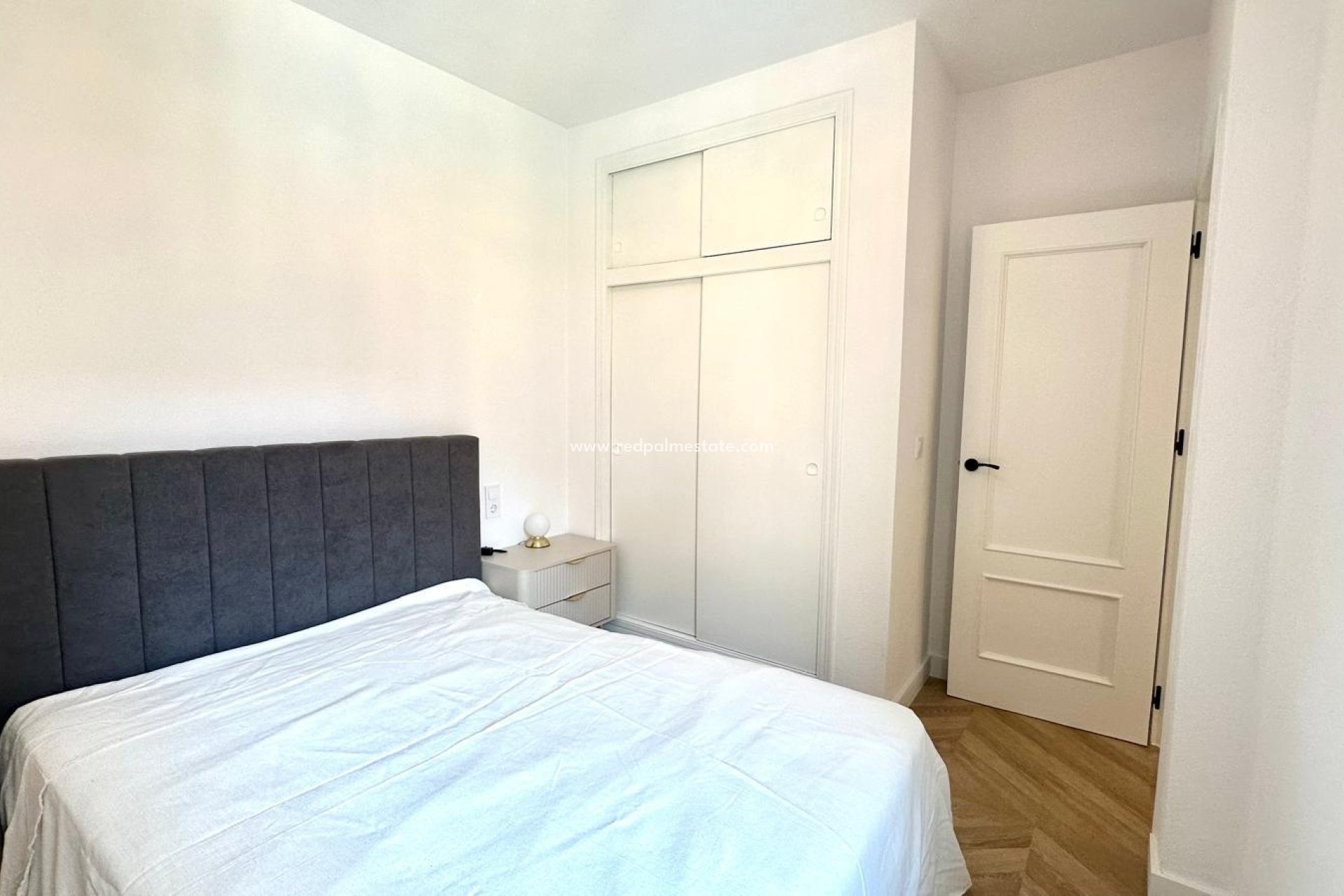 Reventa - Apartamento -
Torrevieja - Centro Torrevieja