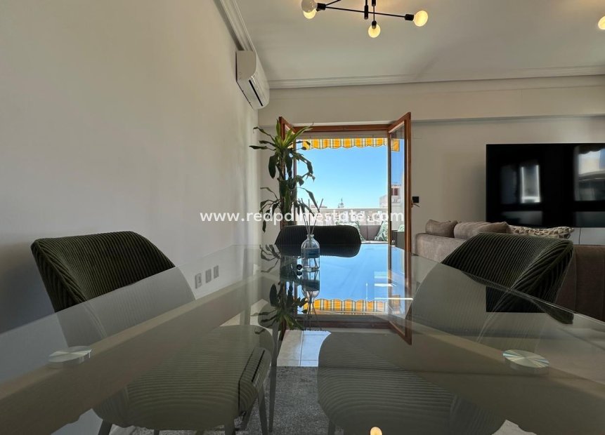 Reventa - Apartamento -
Torrevieja - Centro Torrevieja