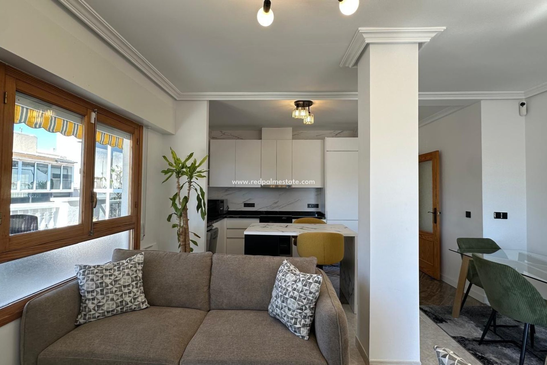 Reventa - Apartamento -
Torrevieja - Centro Torrevieja