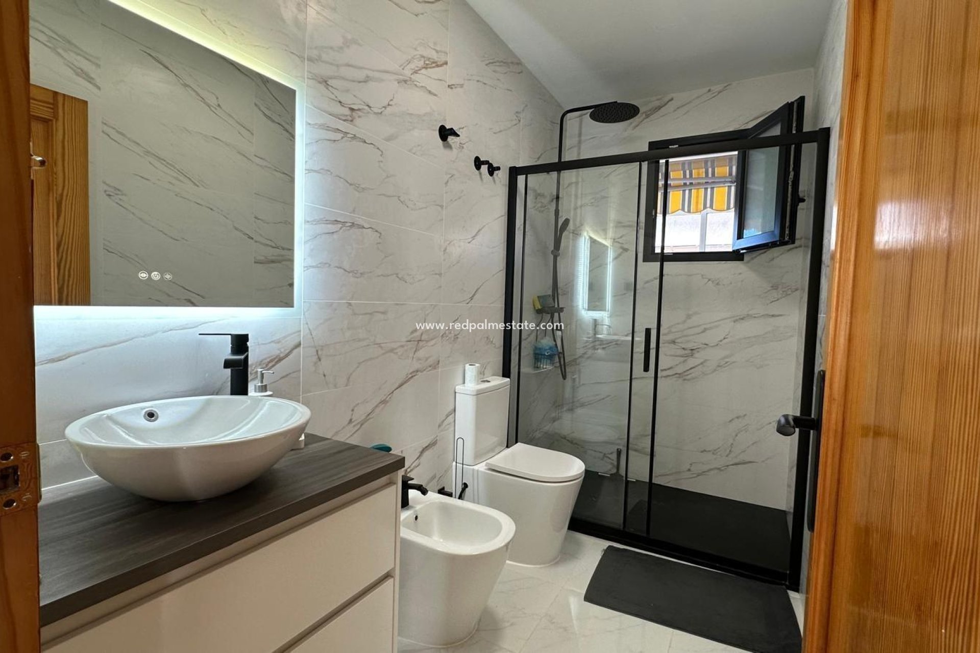 Reventa - Apartamento -
Torrevieja - Centro Torrevieja