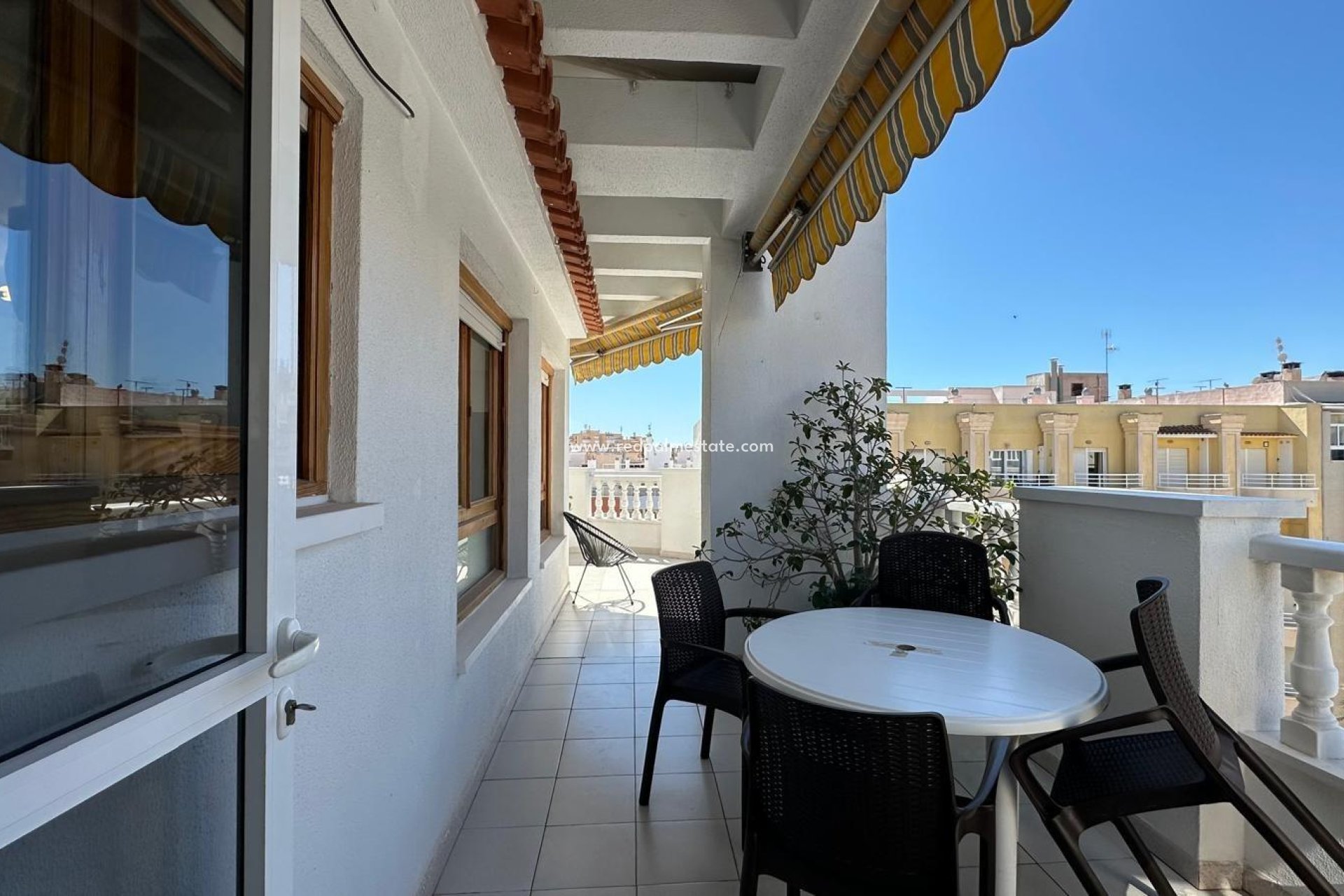 Reventa - Apartamento -
Torrevieja - Centro Torrevieja