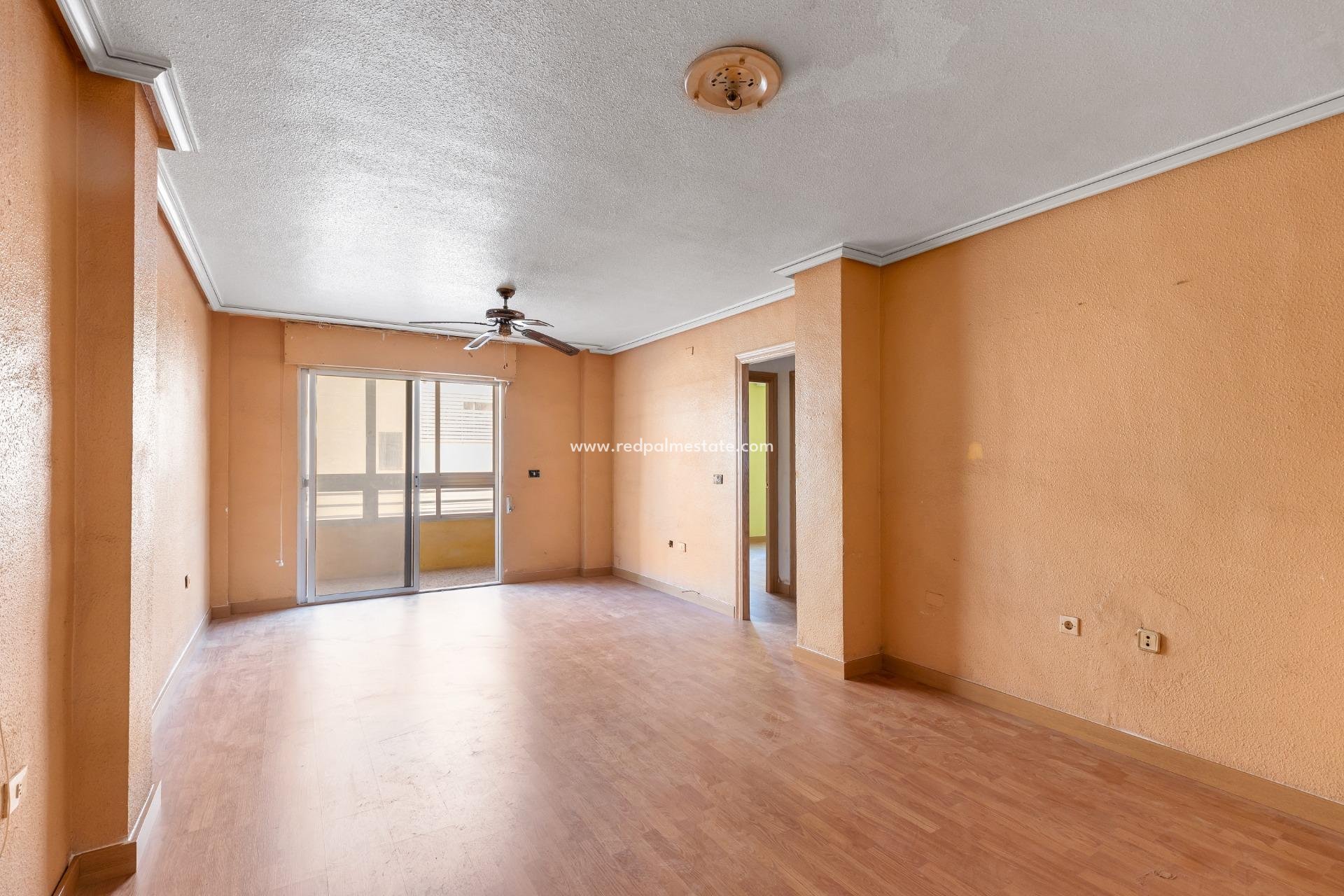 Reventa - Apartamento -
Torrevieja - Centro Torrevieja