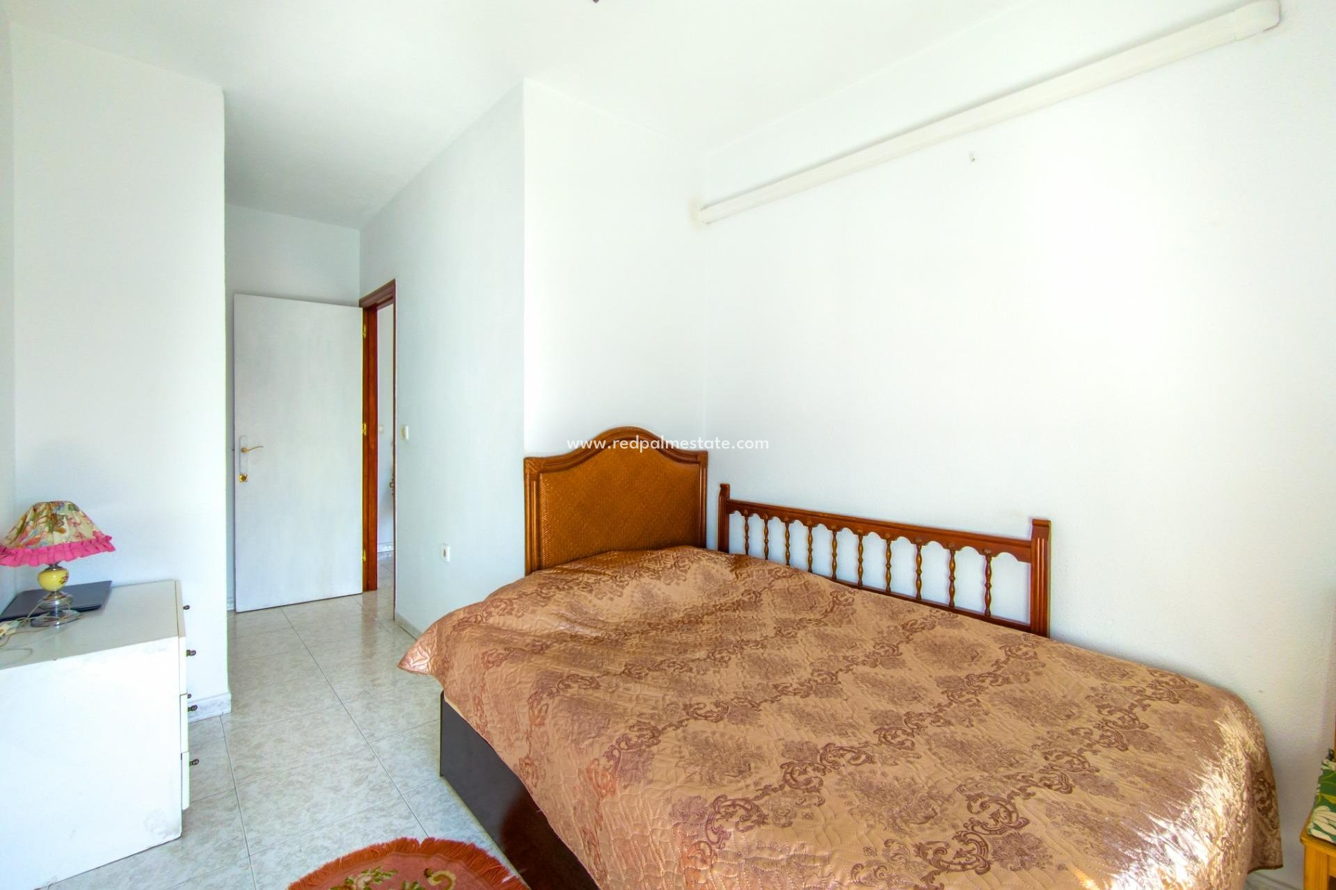 Reventa - Apartamento -
Torrevieja - Centro Torrevieja
