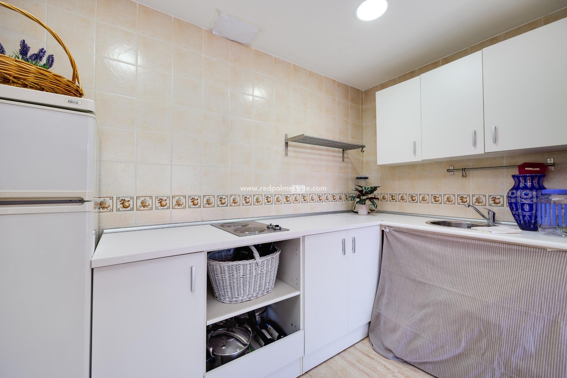 Reventa - Apartamento -
Torrevieja - Centro Torrevieja