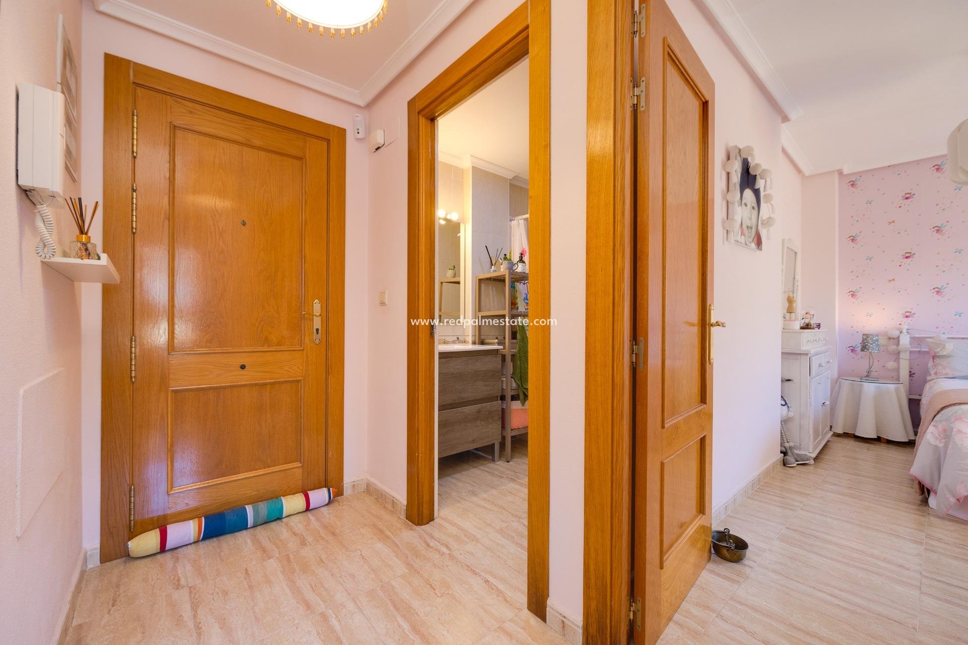 Reventa - Apartamento -
Torrevieja - Centro Torrevieja