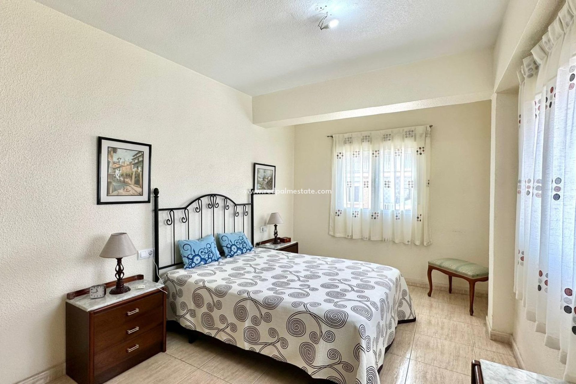 Reventa - Apartamento -
Torrevieja - Centro Torrevieja