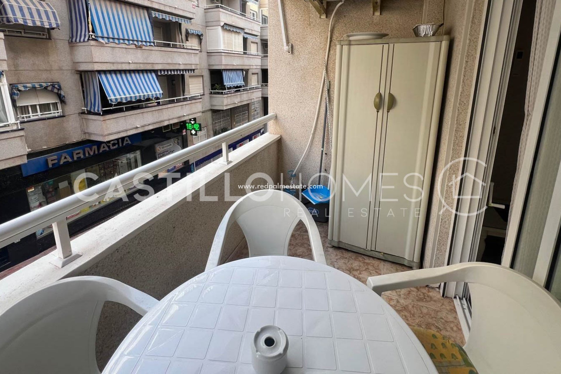 Reventa - Apartamento -
Torrevieja - Centro Torrevieja