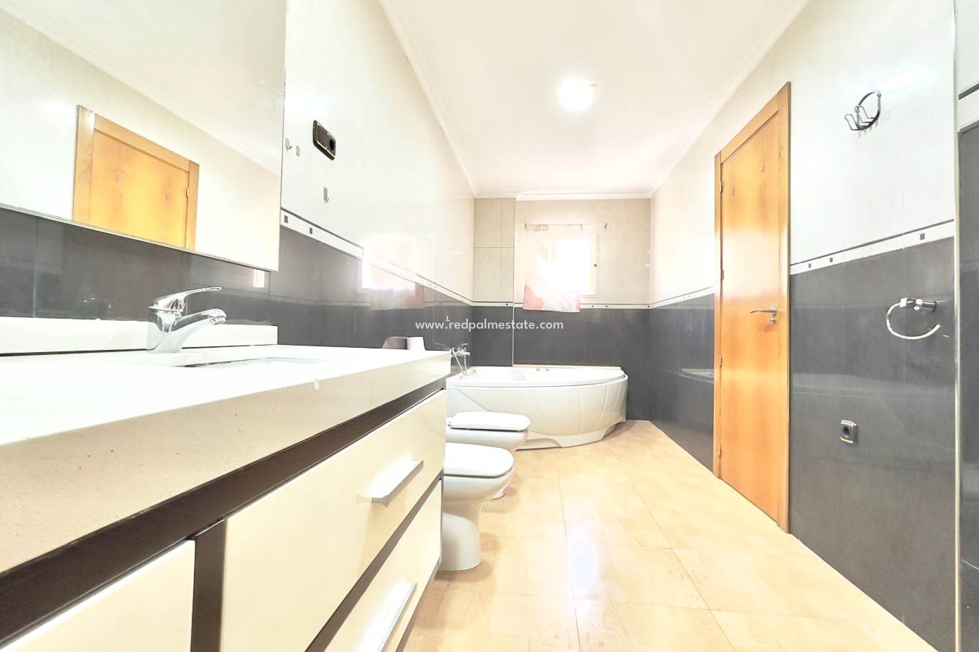 Reventa - Apartamento -
Torrevieja - Centro Torrevieja