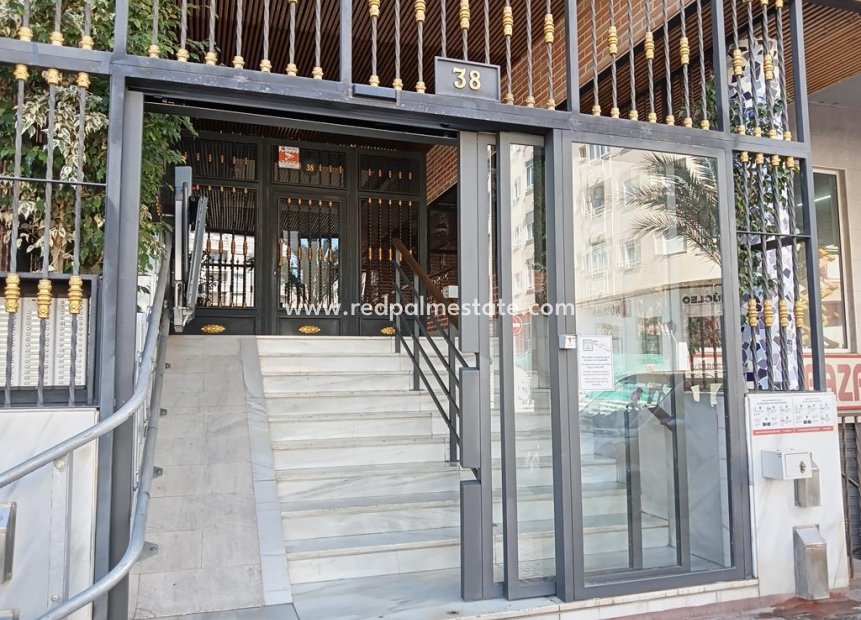 Reventa - Apartamento -
Torrevieja - Centro Torrevieja