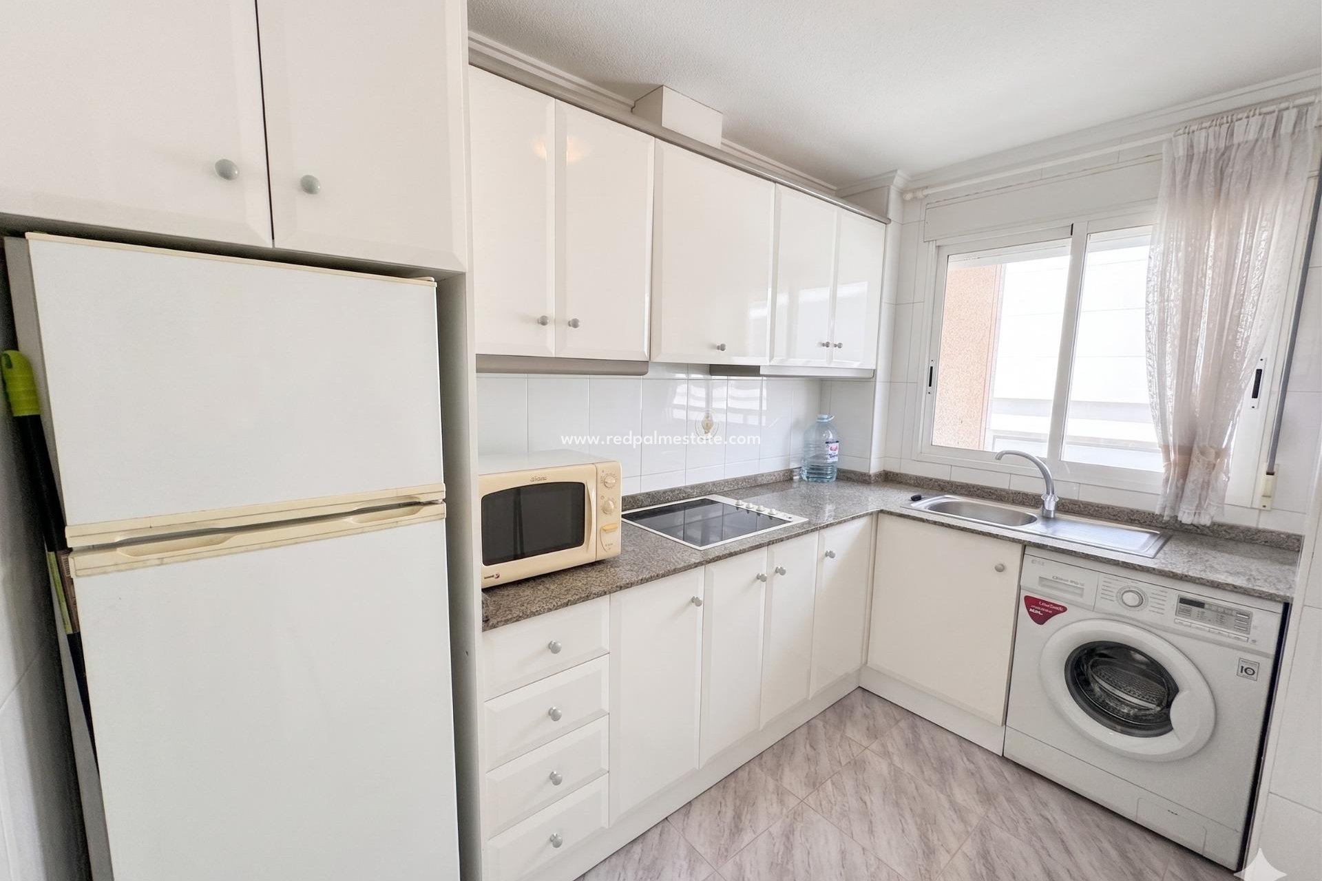 Reventa - Apartamento -
Torrevieja - Centro Torrevieja