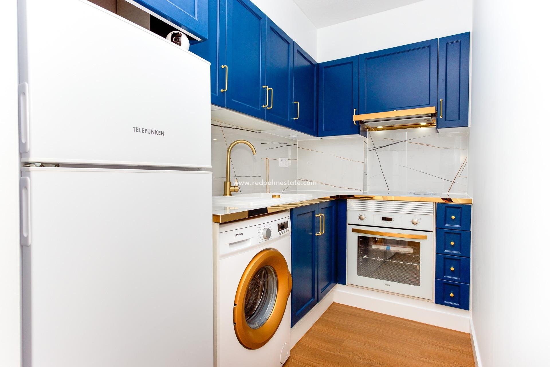 Reventa - Apartamento -
Torrevieja - Centro Torrevieja