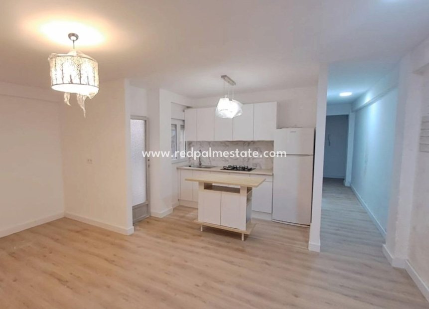 Reventa - Apartamento -
Torrevieja - Centro Torrevieja