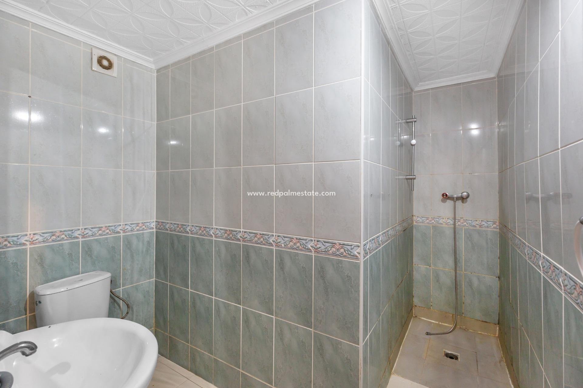 Reventa - Apartamento -
Torrevieja - Centro Torrevieja