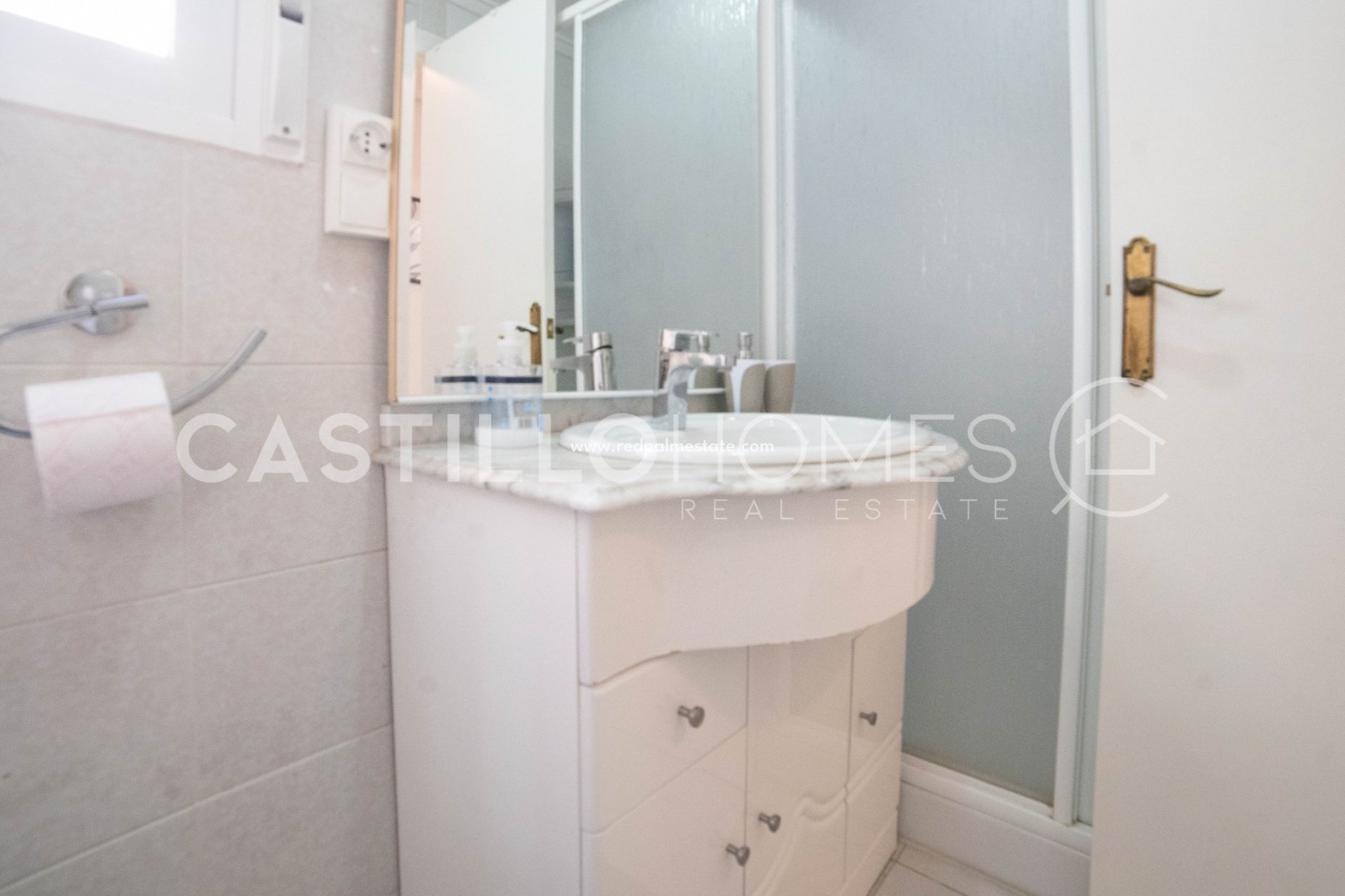 Reventa - Apartamento -
Torrevieja - Centro Torrevieja