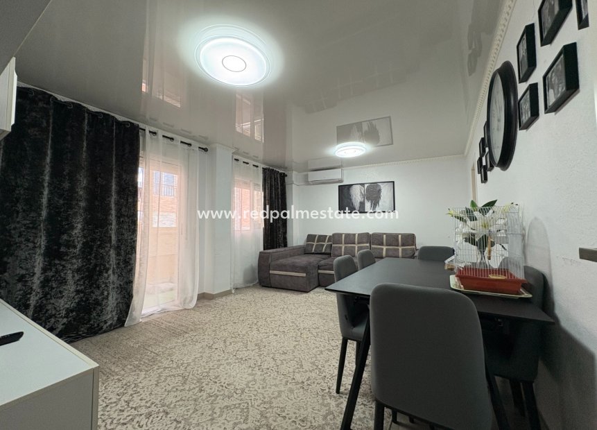 Reventa - Apartamento -
Torrevieja - Centro Torrevieja